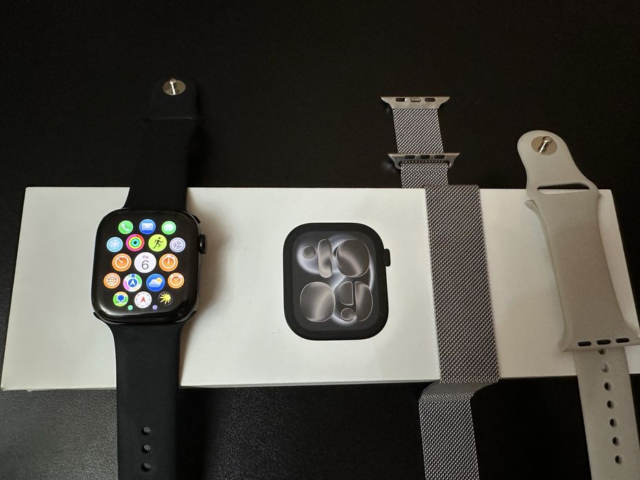 Продам apple watch 11 42 mm black