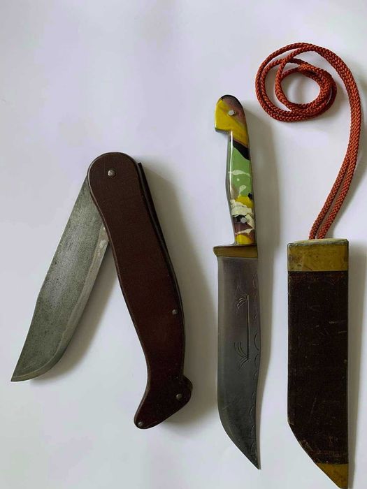 Продавам 2 комплекта ножове