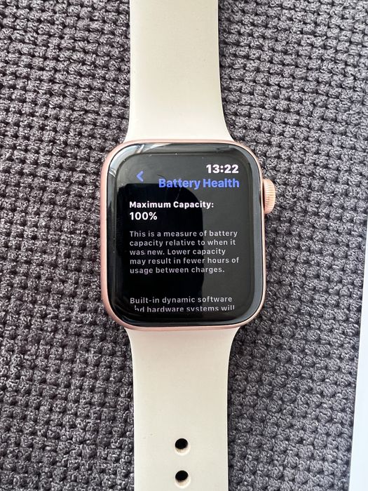 Apple Watch SE 40mm Gold Aliminum