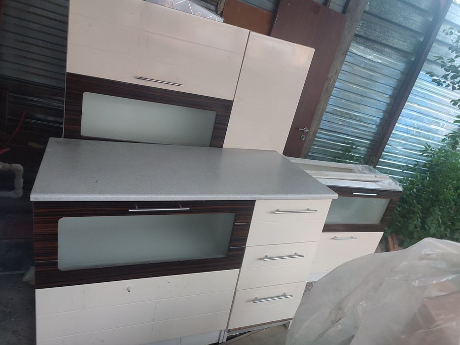 Мебель кухонная и газ