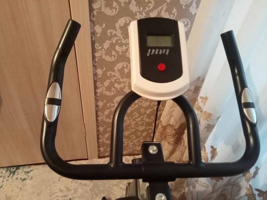 Продаётся велотренажёр 85000 ( есть торг)