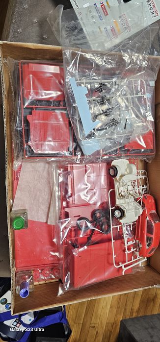 макет на кола и камион 1:24