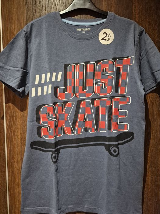 Нови тениски за ръст 164-170 см.За тинейджъри.