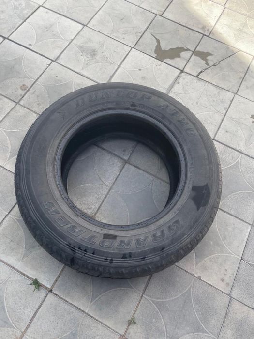 Продам комплект летних шин дешево