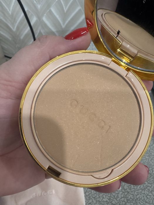 Продам пудру Gucci , оригинал