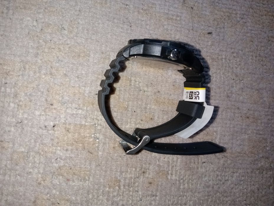 Продаю часы все работает