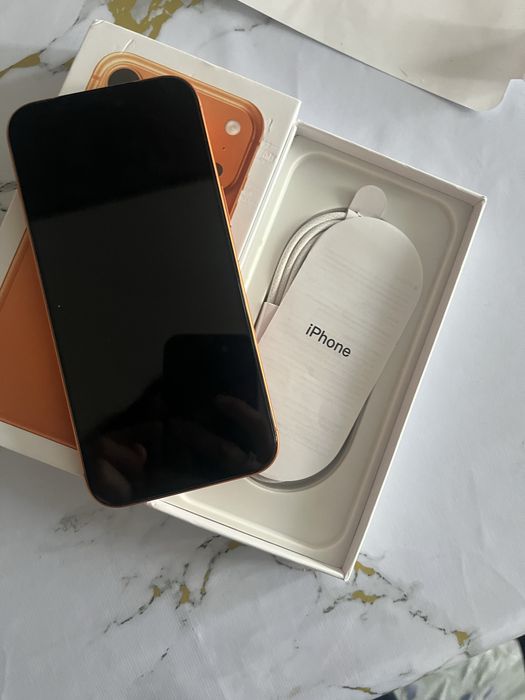 Продаю Айфон 17, 1 терабайт