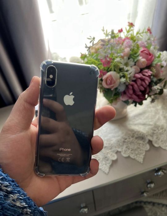 Продам телефон Айфон X 256 Gb