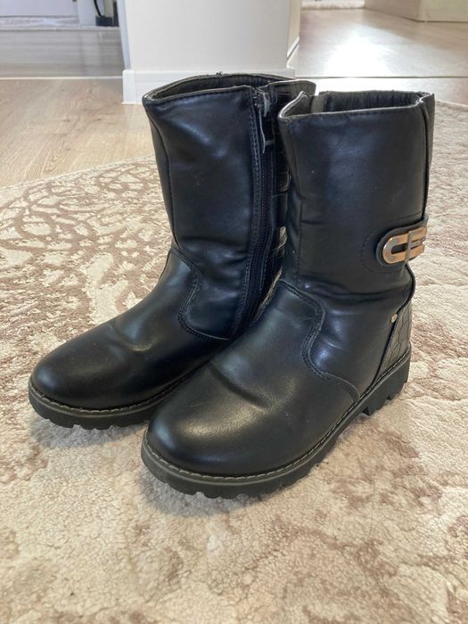 Детски боти, маратонки, чехли, цвички  31 номер