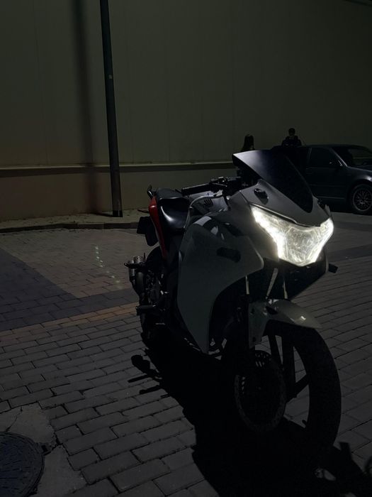 Vand honda Cbr125R oferim transport contracost