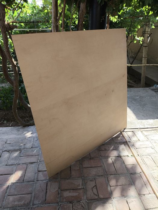 Fanera sotiladi 1.5 ga 1.5    3 dona bor