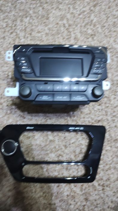 Продам автомагнитолу