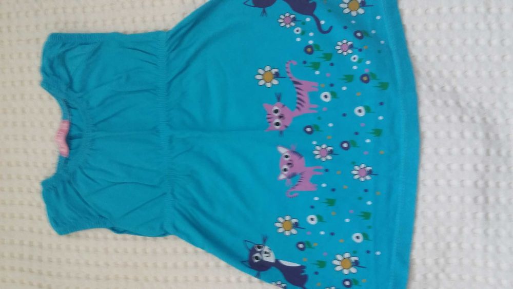 Продам одежду для девочки 3-5 лет