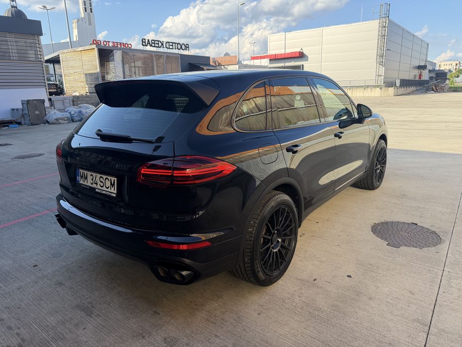 Vind Porsche Cayenne 3.0 tdi an 2016 stare foarte buna euro 6