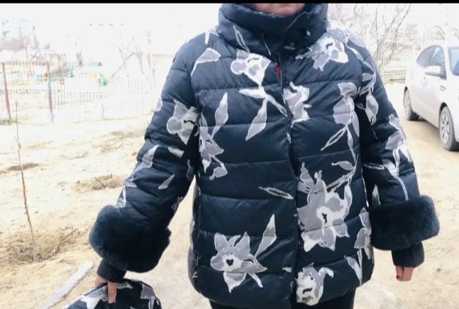 Продам женскую куртку