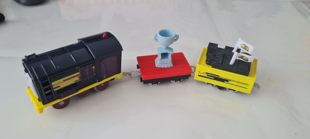 Thomas & friends locomotiva Diesel