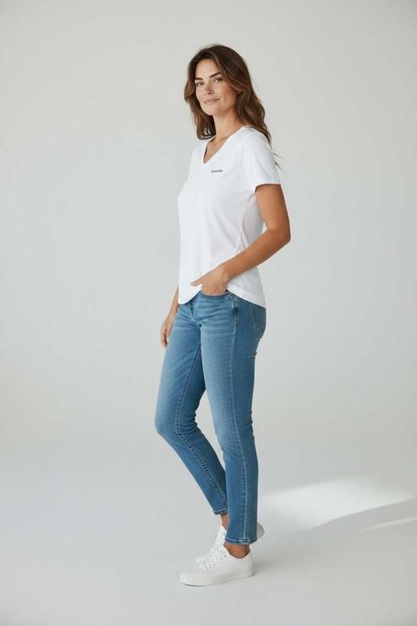 Дамска тениска, SKECHERS, V-Neck, Бяла