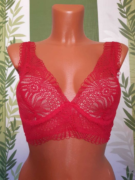 Sutien fuxia din dantelă cu burete,mărimea 75C, Intimissimi