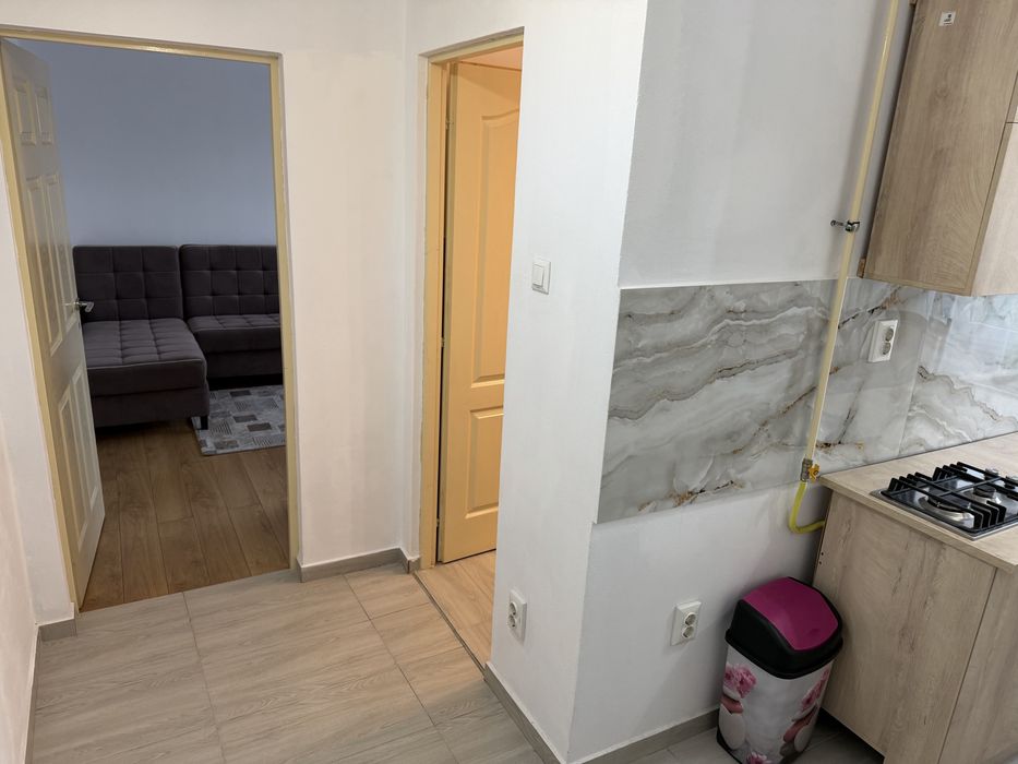 Inchiriez apartament