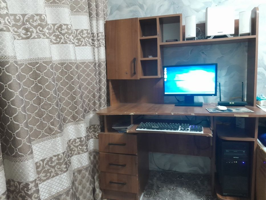 Компьют со столом