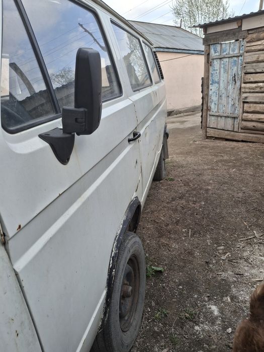 Продам машину Volkswagen T2.