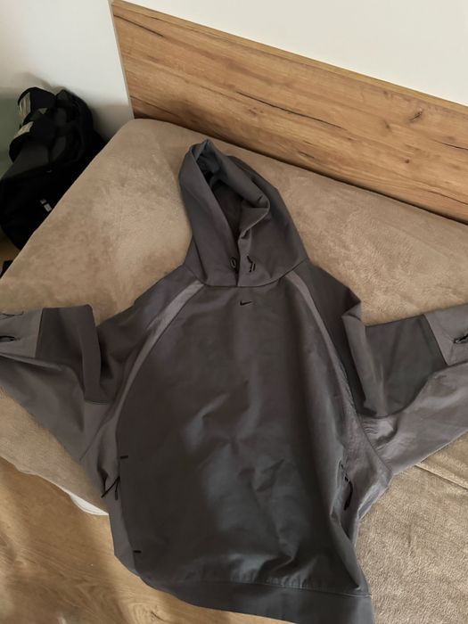 ЦЕНАТА Е ПО ДОГОВАРЯНЕ.Nike Tech Men's Dri-FIT Shori Knit Utility Hoodie