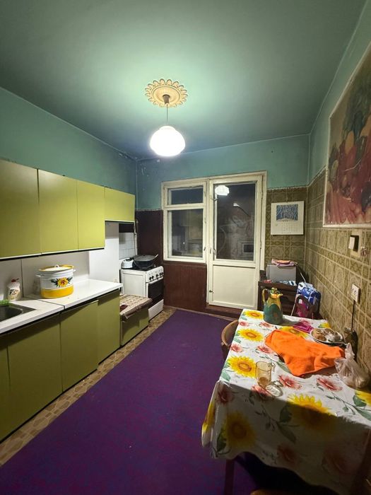 Продается срочно 2 комн квартира рядлм с Андалус