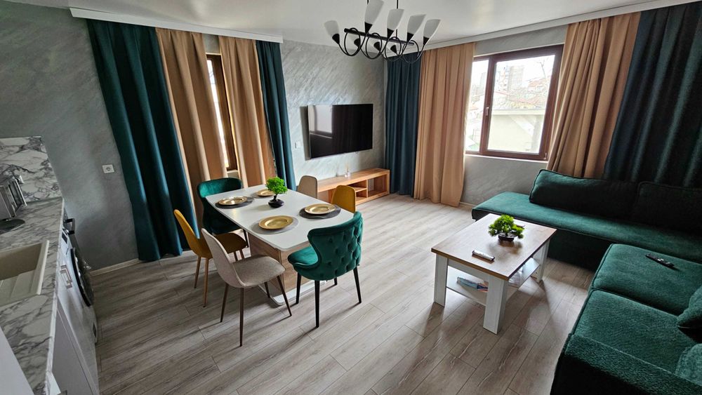 Дава се под наем Тристаен апартамент в Разград, Освобождение - 100 кв.м за 612 € - Снимка #6