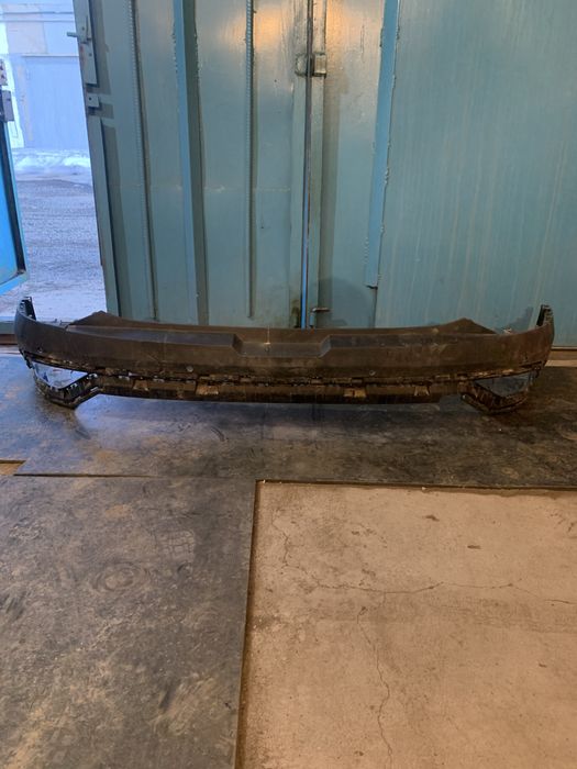 Продам задний бампер