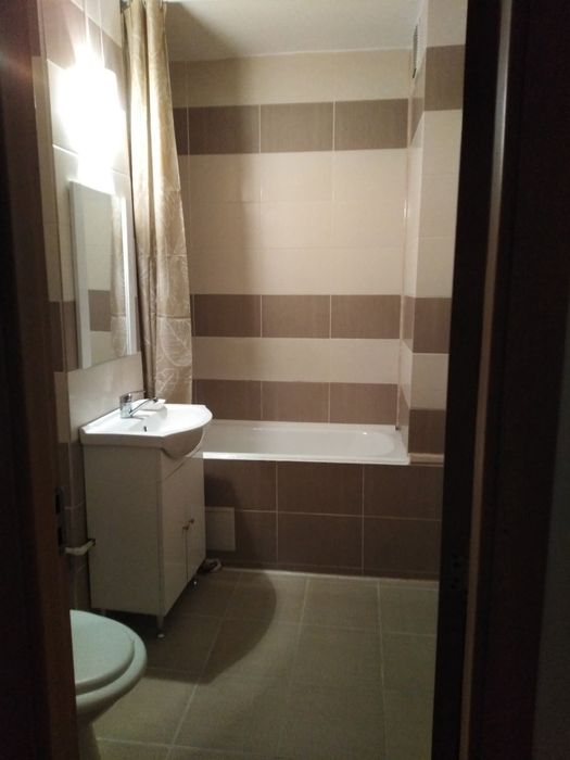 Închiriez apartament 60m2