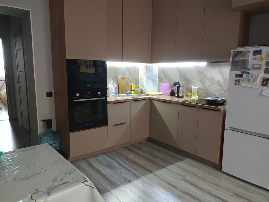 Продам квартиру евро 3 в  центре ЖК Гермес