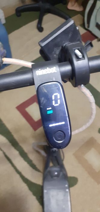 Электросамокат Найнбот Ф40