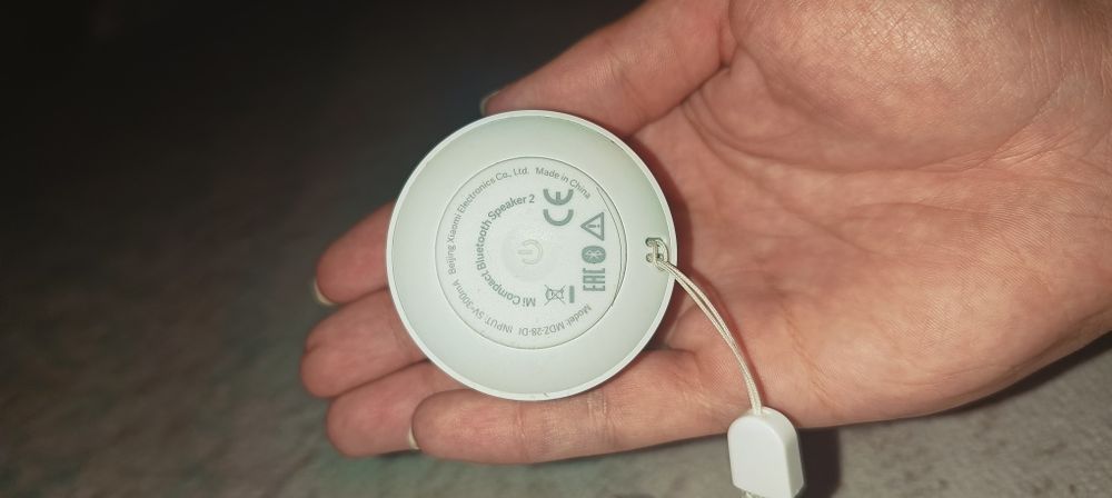 Продам Bluetooth-колонку Xiaomi Mi Compact Bluetooth Speaker 2