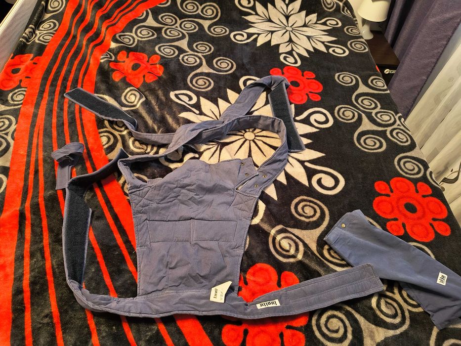 Marsupiu / Port bebe Lupilu