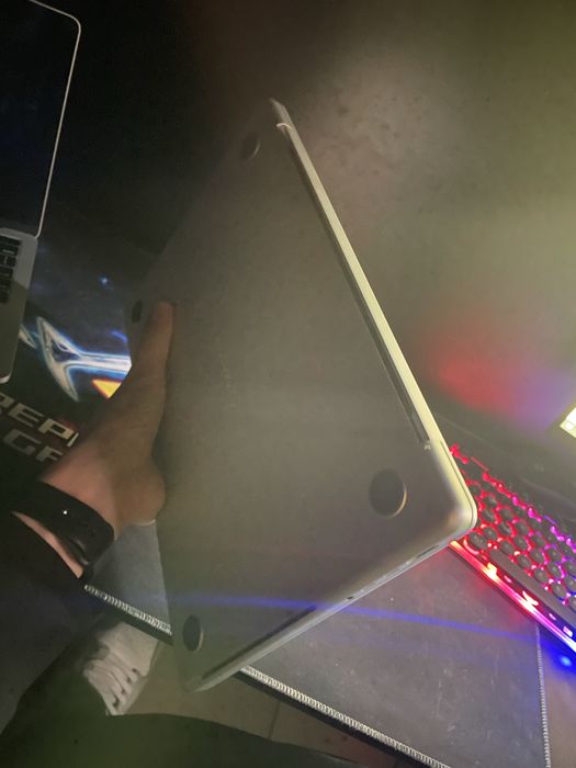 Macbook pro m2 pro 16/512 14-inch 16 yader 120 fps quvat 40 soatgacha