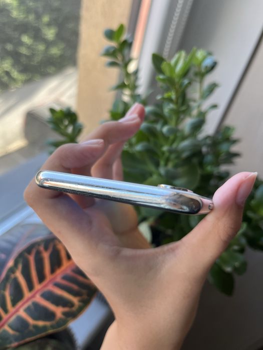 iPhone X Silver 64 Gb