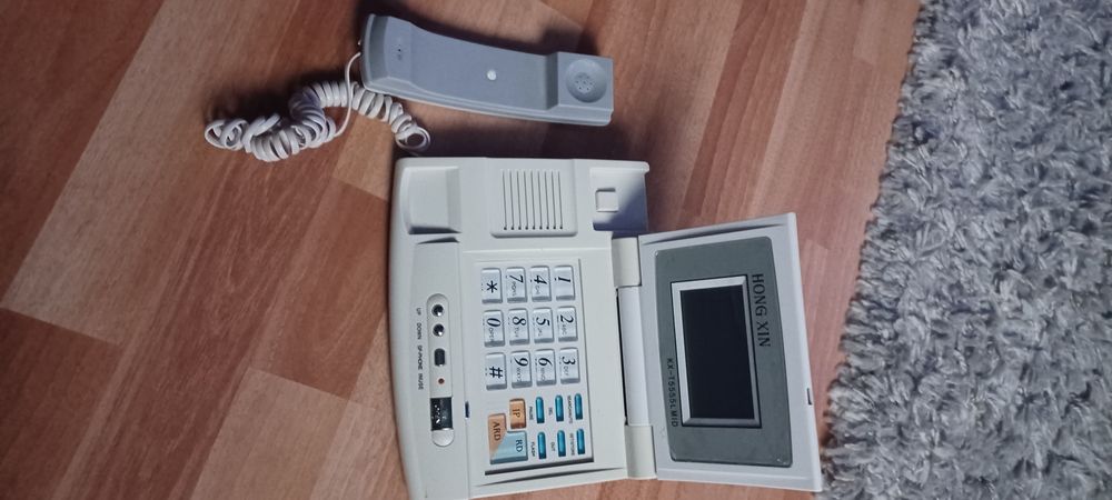 Telefon fix        .