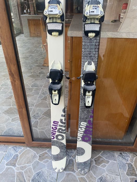 Два чифта интересни ски: фрирайд и къси ски