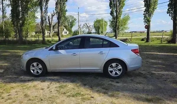 Închirieri auto Chevrolet Cruze 2012  1.6 GPL