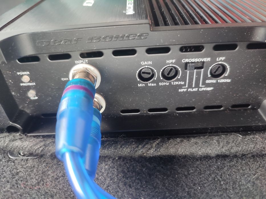 Vând amplificator Deaf Bonce MFA 2.200 ,2 canale