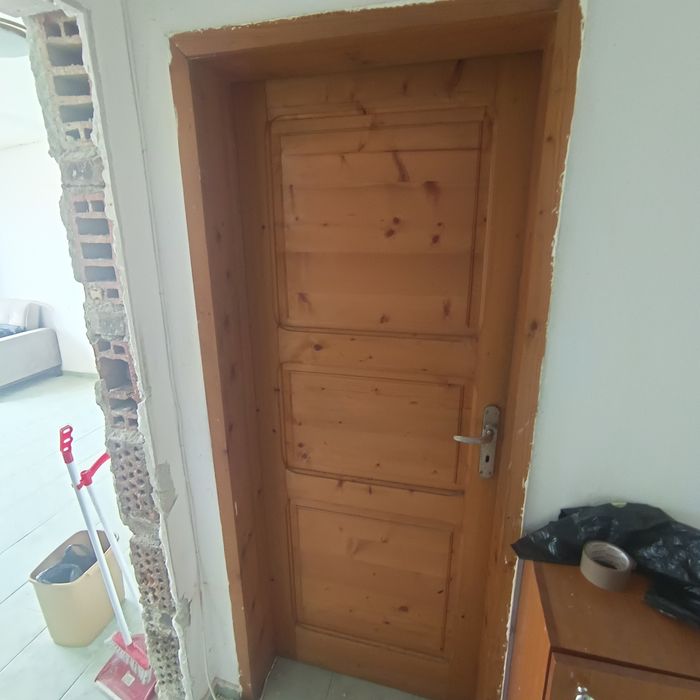 Дървени интериорни врати