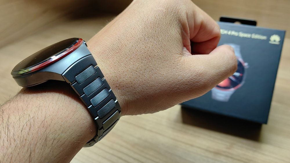 Huawei space edition  watch gt 4 pro