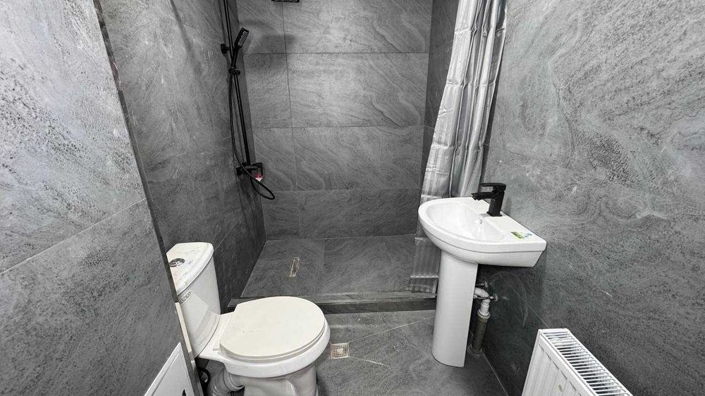 Фрунзиский Теннисни корд 7 қаватда 3 хонали квартира сотилади.ID: 1527