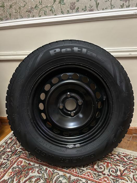 Продаются зимние шины с дисками для chevrolet cobalt