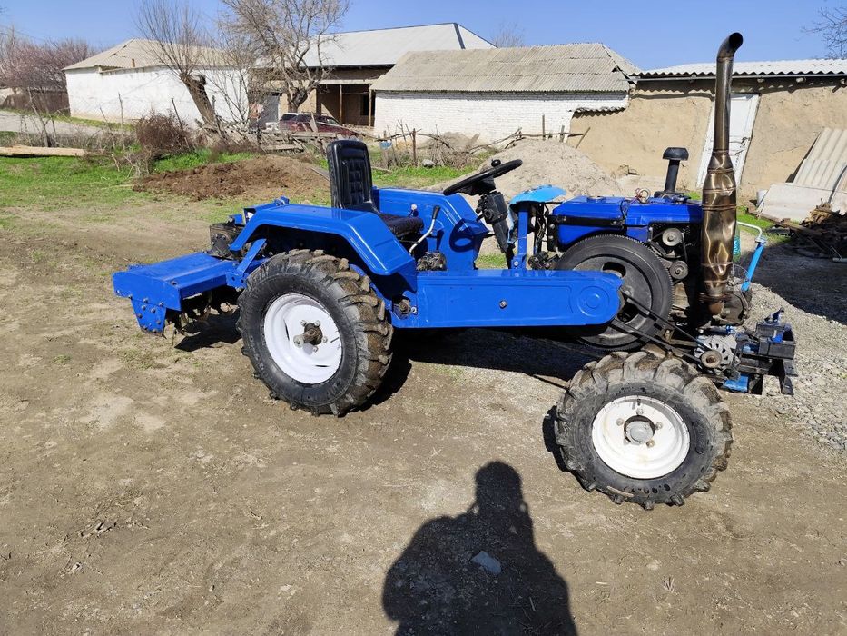 Mini traktor sotiladi