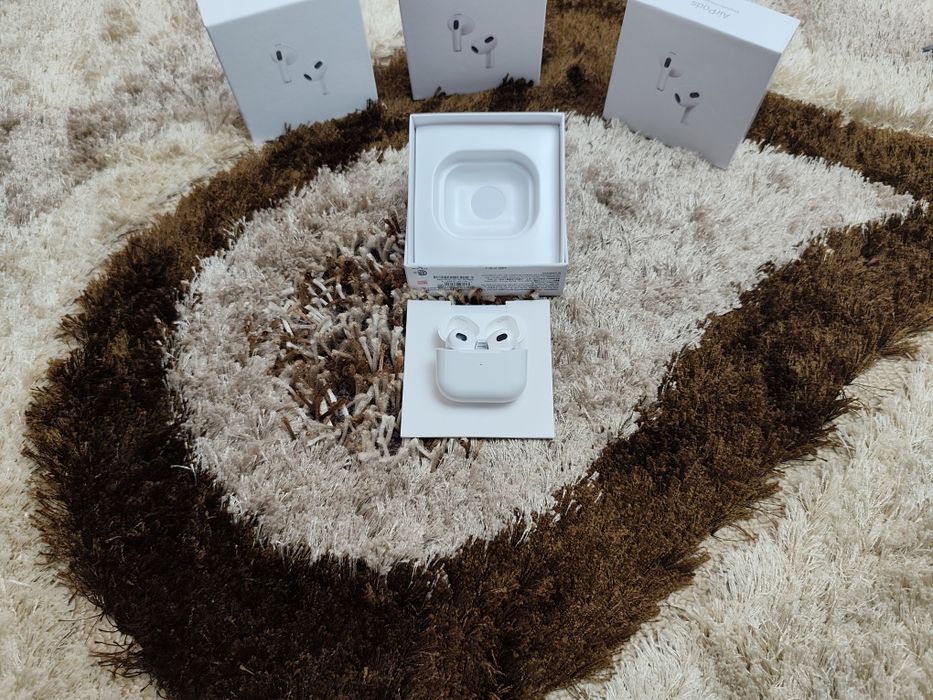 Vând AirPods 3 noi