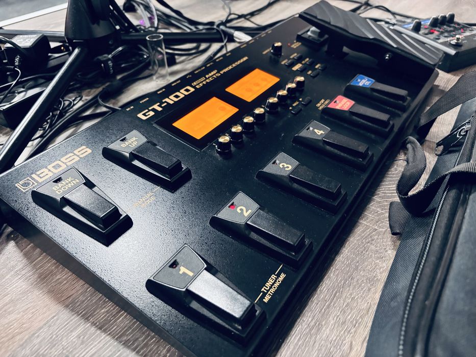 Procesor/efect chitara electrica Boss GT 100