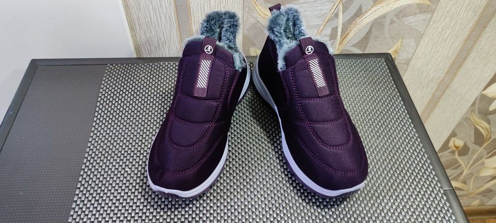 Женские тёплые ботинки. Размер 38. Новые.