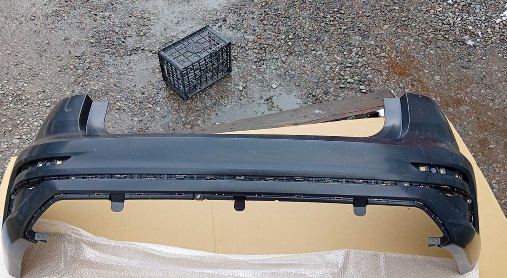 Бампер задний Geely Emgrand 21-/Джеели Емгранд 21-