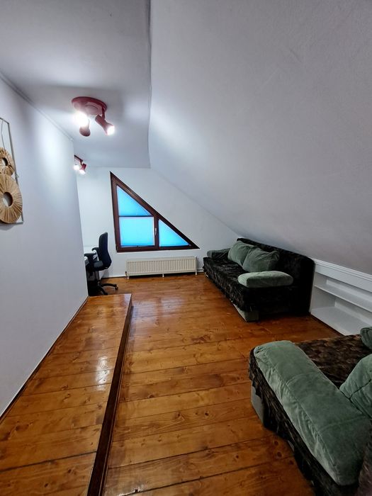 Închiriez apartament